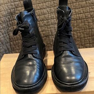 Women’s  Black Leather Boots